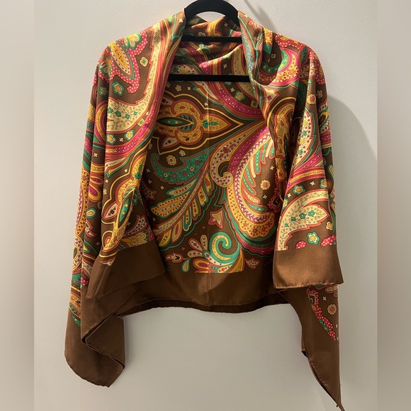 Vintage French 100% Silk Paisley Scarf • Made in France • 55” x 53” • Luxe Shawl - Picture 5 of 7